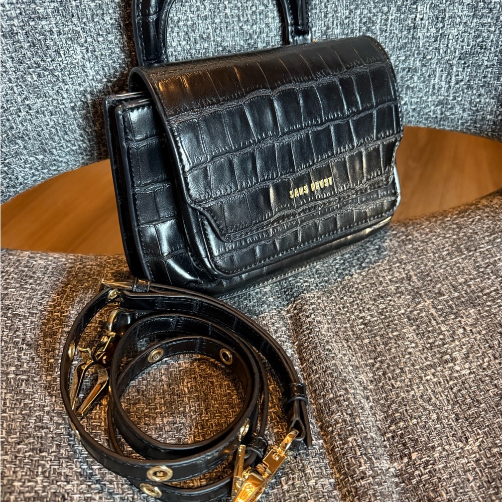 Sans Beast Reader Satchel like new